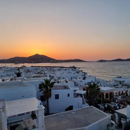 Anthoula Paros *