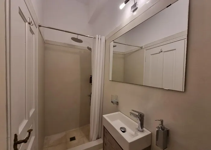 Anthoula Paros Naousa